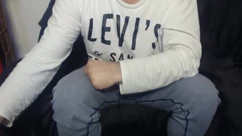 Snapshot of mike_master30 chatting on December 17, 9:07 am MikeMaster online show from December 17, 9:07 am