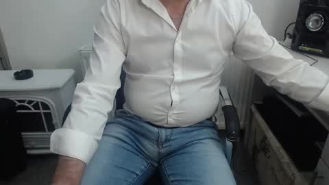 Snapshot of mike_master30 chatting on January 17, 8:13 am MikeMaster online show from January 17, 8:13 am