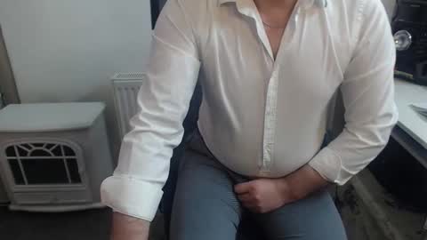 Snapshot of mike_master30 chatting on March 10, 8:15 am MikeMaster online show from March 10, 8:15 am