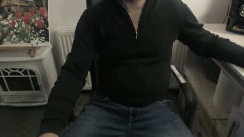 Snapshot of mike_master30 chatting on November 20, 10:15 am MikeMaster online show from November 20, 10:15 am