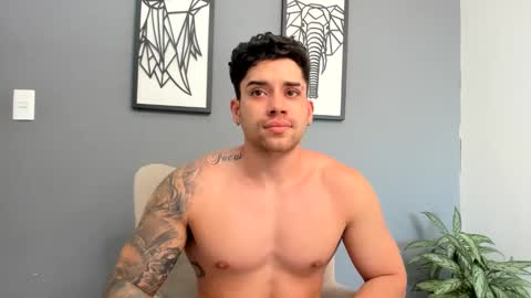 Snapshot of mike_montoya chatting on December 10, 5:55 pm Mike Montoya online show from December 10, 5:55 pm