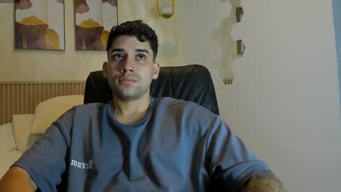 Snapshot of mike_montoya chatting on October 28, 7:01 am Mike Montoya online show from October 28, 7:01 am