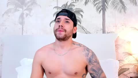 Snapshot of mike_montoya chatting on December 20, 9:27 am Mike Montoya online show from December 20, 9:27 am