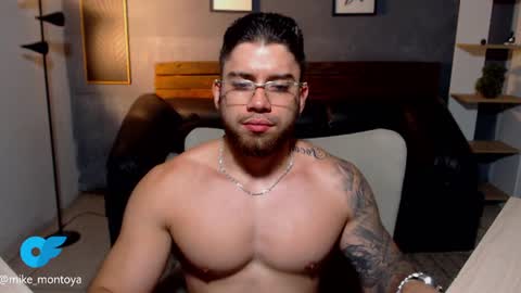 Mike Montoya online show from August 1, 11:58 pm