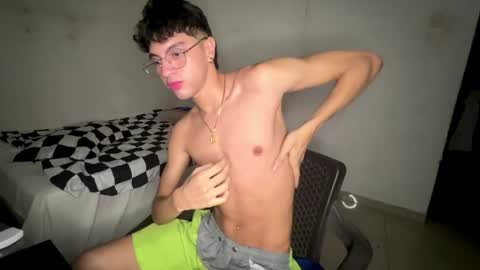 Mike Pineapple online show from October 9, 3:48 am