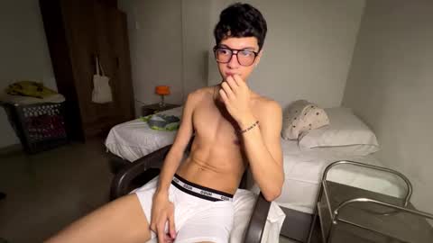 Mike Pineapple online show from November 25, 3:50 am