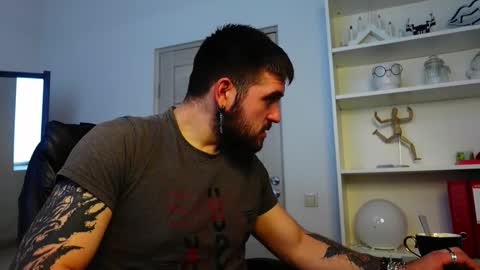 Snapshot of mike_platano chatting on September 23, 2:31 pm MIKE PLATANO online show from September 23, 2:31 pm