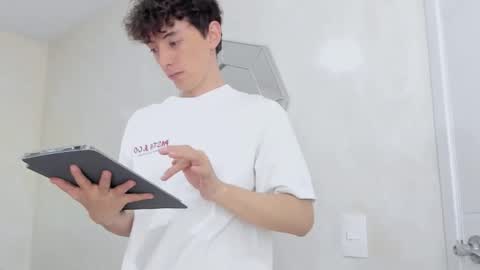 Mikebelf4 online show from December 17, 1:55 am