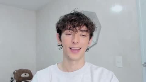 Snapshot of mikebelf4 chatting on February 11, 12:48 am Mikebelf4 online show from February 11, 12:48 am