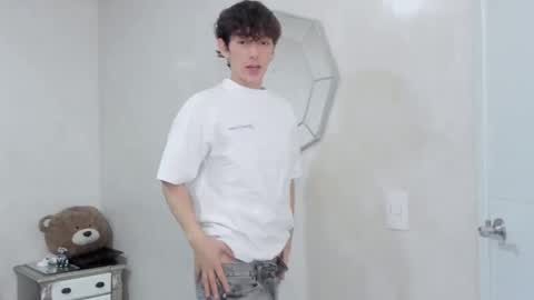 Snapshot of mikebelf4 chatting on February 16, 10:17 pm Mikebelf4 online show from February 16, 10:17 pm