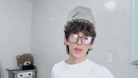 Snapshot of mikebelf4 chatting on February 19, 4:41 am Mikebelf4 online show from February 19, 4:41 am