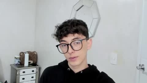 Snapshot of mikebelf4 chatting on March 11, 11:11 pm Mikebelf4 online show from March 11, 11:11 pm