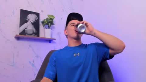 Snapshot of mikecooper_ chatting on January 30, 8:11 am Mike Cooper online show from January 30, 8:11 am