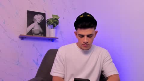 Snapshot of mikecooper_ chatting on February 6, 5:57 am Mike Cooper online show from February 6, 5:57 am