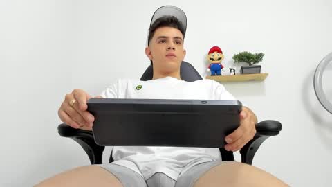 Snapshot of mikecooper_ chatting on September 24, 1:53 am Mike Cooper online show from September 24, 1:53 am