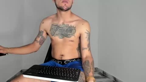 mikee_scooth online show from March 1, 4:31 pm