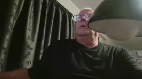 Snapshot of miketrike137 chatting on March 4, 12:11 pm miketrike137 online show from March 4, 12:11 pm