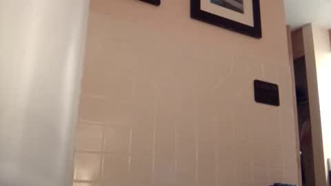 Snapshot of mikevp09 chatting on December 4, 7:17 am New and curious online show from December 4, 7:17 am