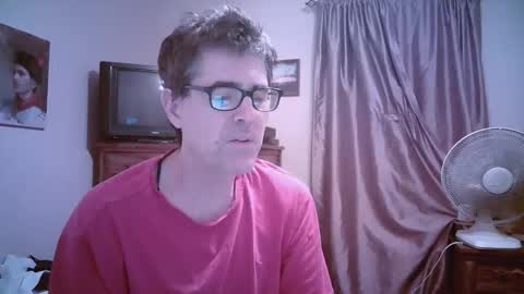 Snapshot of mikewulds chatting on May 29, 2:42 am Mike online show from May 29, 2:42 am
