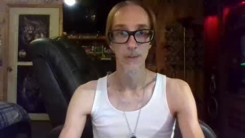 Snapshot of mikey33436 chatting on December 4, 1:03 am Michael online show from December 4, 1:03 am