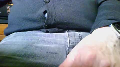 Snapshot of mikeybed chatting on March 20, 4:01 pm mikeybed online show from March 20, 4:01 pm