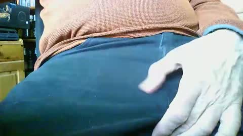 Snapshot of mikeybed chatting on March 31, 11:54 am mikeybed online show from March 31, 11:54 am