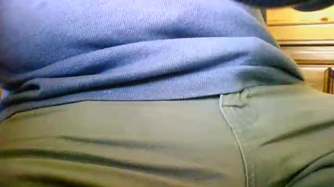 Snapshot of mikeybed chatting on April 25, 2:58 pm mikeybed online show from April 25, 2:58 pm