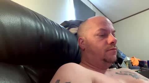 Snapshot of mikeylikesit2222 chatting on December 2, 4:57 pm mikeylikesit2222 online show from December 2, 4:57 pm