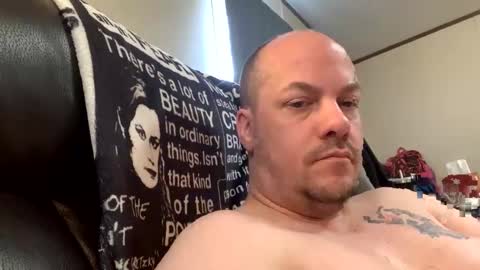 Snapshot of mikeylikesit2222 chatting on December 20, 3:19 pm mikeylikesit2222 online show from December 20, 3:19 pm