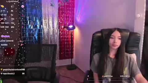 Snapshot of mikeyvioleta chatting on July 23, 1:58 am VIOLETAMIKE online show from July 23, 1:58 am