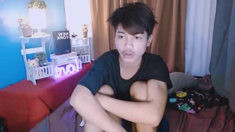 Snapshot of mikhayla_and_zeus_room chatting on December 5, 2:31 am Mikhayla and Zeus online show from December 5, 2:31 am