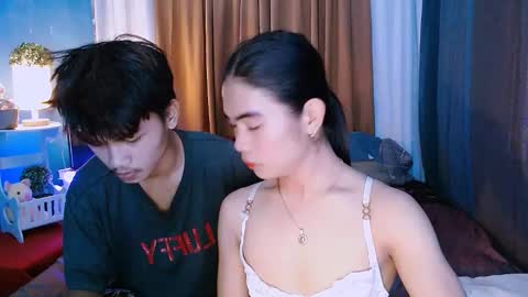 Snapshot of mikhayla_and_zeus_room chatting on December 11, 6:04 am Mikhayla and Zeus online show from December 11, 6:04 am