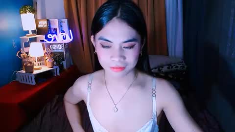 Snapshot of mikhayla_and_zeus_room chatting on January 10, 5:05 am Mikhayla and Zeus online show from January 10, 5:05 am