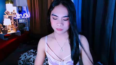 Snapshot of mikhayla_and_zeus_room chatting on January 24, 7:51 am Mikhayla and Zeus online show from January 24, 7:51 am