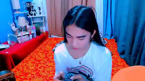 Snapshot of mikhayla_and_zeus_room chatting on February 20, 4:18 am Mikhayla and Zeus online show from February 20, 4:18 am