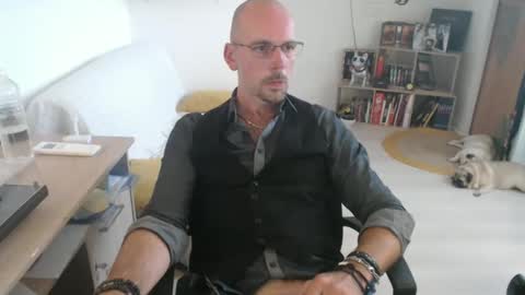 mikmik91 online show from September 16, 3:35 pm