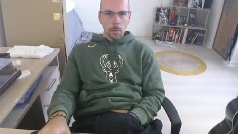 mikmik91 online show from October 16, 9:54 am