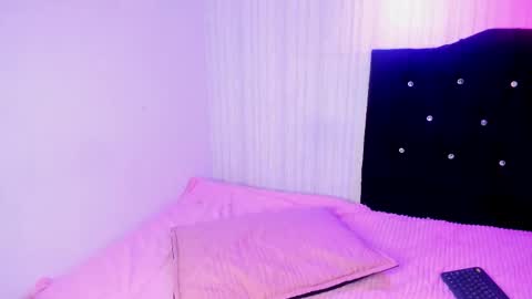 Snapshot of miku_katsuragi chatting on October 8, 6:22 am miku katsuragi online show from October 8, 6:22 am