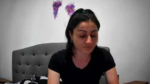Mikyloveu online show from June 18, 4:22 pm