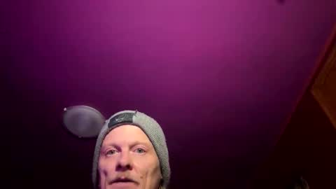 Snapshot of mil8207 chatting on November 16, 4:29 am mil8207 online show from November 16, 4:29 am