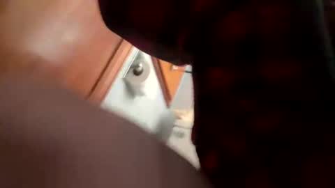 Snapshot of mil8207 chatting on November 16, 5:51 pm mil8207 online show from November 16, 5:51 pm