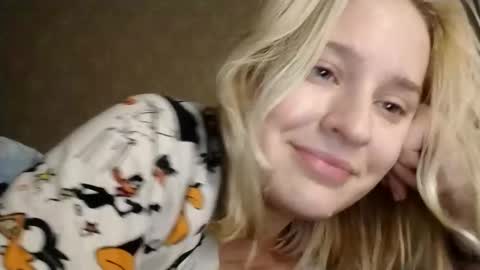 Mila 420 online show from December 19, 11:45 pm