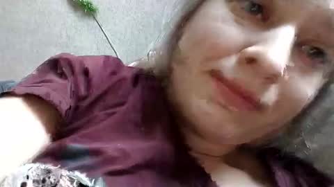 Mila 420 online show from April 26, 8:45 am