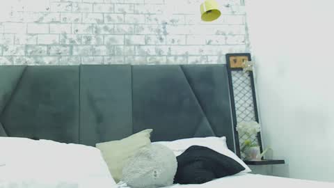 mila_adamss online show from January 12, 1:58 pm