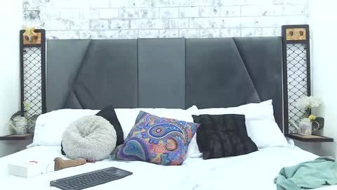 mila_adamss online show from February 20, 3:08 pm