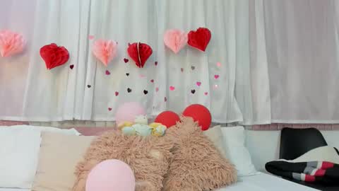 mila_adamss online show from February 21, 9:54 am