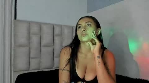 Snapshot of mila_bigboobs chatting on April 8, 10:04 am mila online show from April 8, 10:04 am