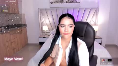 mila_blaze online show from November 10, 1:59 am