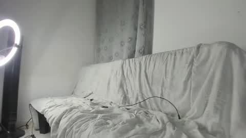 Mila Dash online show from December 18, 11:11 pm