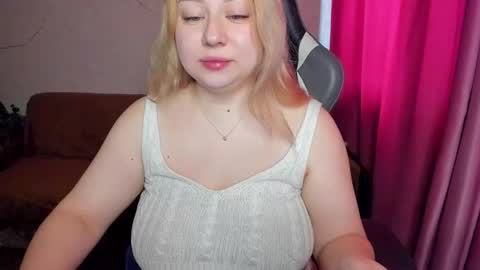 Mila shy sensual person  online show from November 6, 8:04 am